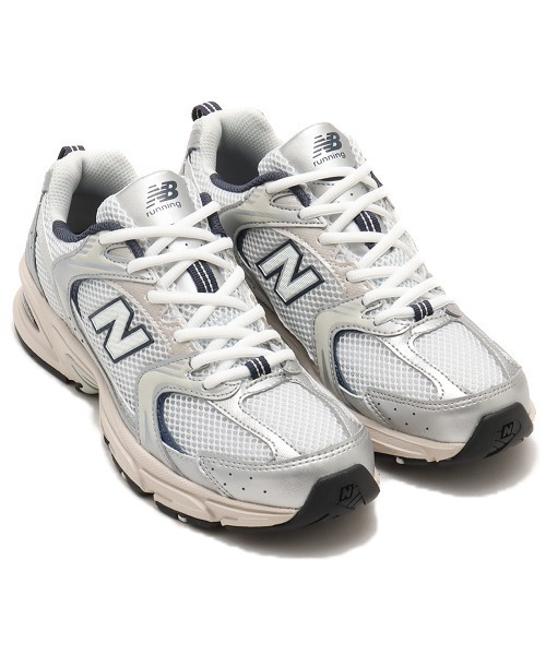 NEW BALANCE(ニューバランス)の「New Balance MR530KA / ニューバランス MR530KA(スニーカー・レディース・シルバー・25.0cm/24.5cm/24.0cm/23.5cm/23.0cm/25.5cm/29.0cm/28.5cm/28.0cm/27.5cm/27.0cm/26.5cm/26.0cm/22.5cm)」の1枚目の写真