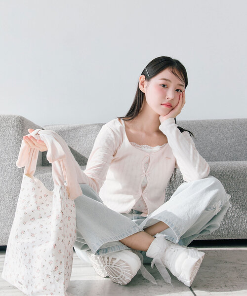 OLIVE des OLIVE（オリーブデオリーブ）の「映えリボントップス（Tシャツ/カットソー・レディース・ブラック/サックスブルー/ピンク/ブルー/オフホワイト/レッド・FREE）」の20枚目の写真