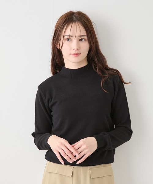 Jayro（ジャイロ）の「ふわもちハイネックニットプルオーバー（Tシャツ/カットソー・レディース・ブラック/グレー/ブルー/ベージュ/オレンジ・FREE）」の2枚目の写真