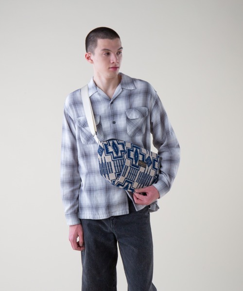 PENDLETON（ペンドルトン）の「ゴブランウェストバッグ（ボディバッグ/ウエストポーチ・メンズ・ブラック系その他2/ホワイト系その他2・FREE）」の4枚目の写真