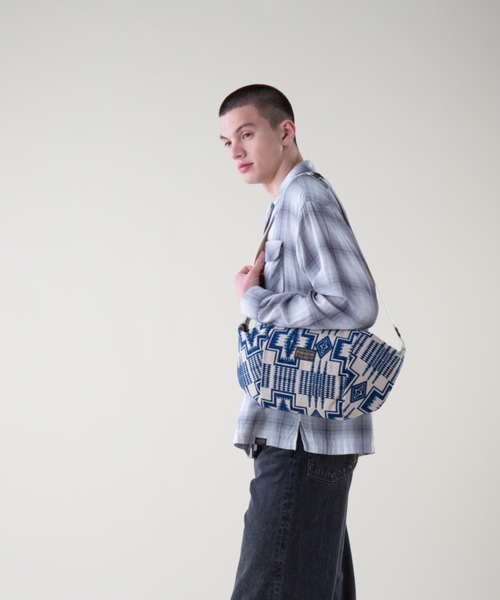 PENDLETON（ペンドルトン）の「ゴブランウェストバッグ（ボディバッグ/ウエストポーチ・メンズ・ブラック系その他2/ホワイト系その他2・FREE）」の13枚目の写真