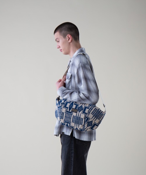 PENDLETON（ペンドルトン）の「ゴブランウェストバッグ（ボディバッグ/ウエストポーチ・メンズ・ブラック系その他2/ホワイト系その他2・FREE）」の14枚目の写真