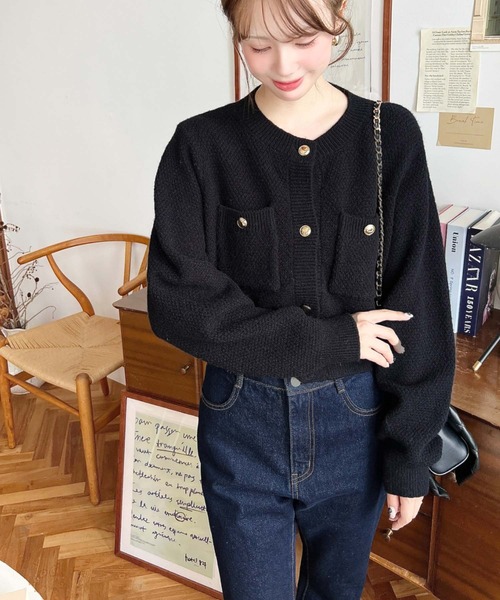 moment+(モーメントプラス)の「Wポケット金ボタンニットカーディガン(カーディガン/ボレロ・レディース・レッド/チャコールグレー/ブラック/アイボリー・L/M)」の8枚目の写真