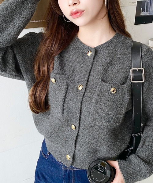 moment+(モーメントプラス)の「Wポケット金ボタンニットカーディガン(カーディガン/ボレロ・レディース・レッド/チャコールグレー/ブラック/アイボリー・L/M)」の17枚目の写真