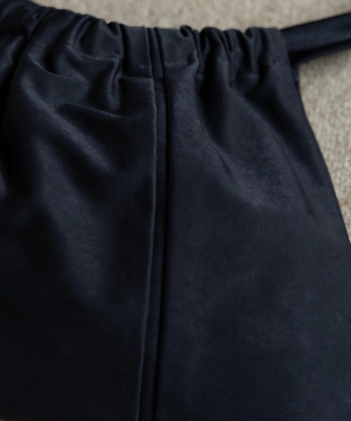 LA PEAU DE GEM(ラポドゥジェム)の「【LA PEAU DE GEM】heavy weight mini bag/ヘビーウェイトミニバッグ(ハンドバッグ・レディース・ブラック/グレー・FREE)」の6枚目の写真