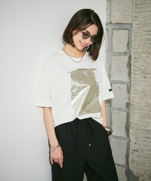 NUNIFE（ユニフィー）の「【NUNIFE/WEB限定】箔プリントBIGT（Tシャツ/カットソー・レディース・アイボリー/スミクロ/オフホワイト・FREE/SMALL/MEDIUM）」の16枚目の写真