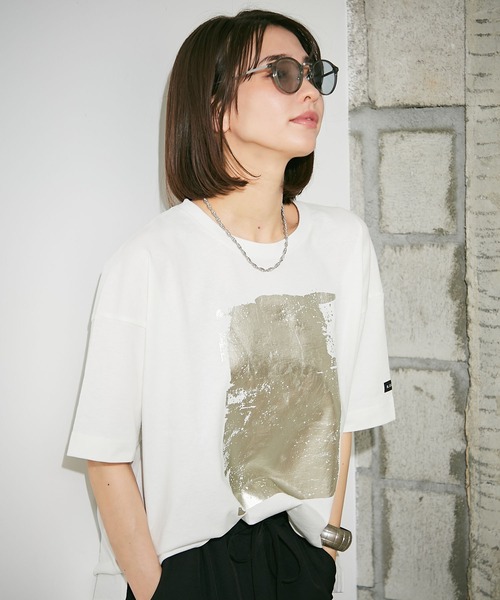 NUNIFE（ユニフィー）の「【NUNIFE/WEB限定】箔プリントBIGT（Tシャツ/カットソー・レディース・アイボリー/スミクロ/オフホワイト・FREE/SMALL/MEDIUM）」の17枚目の写真