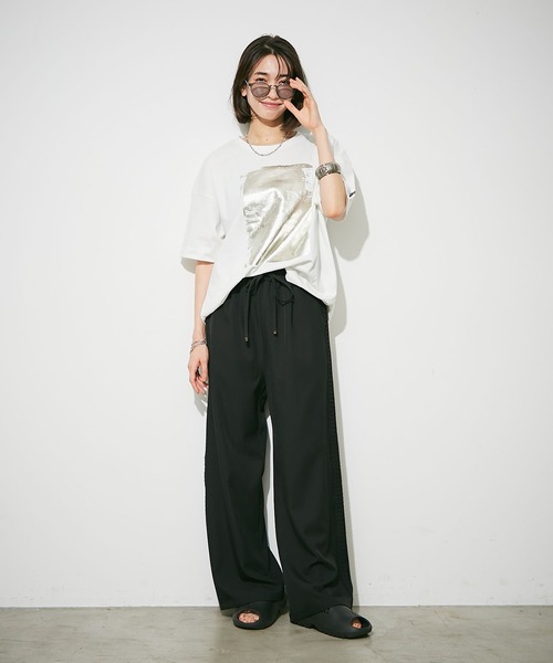 NUNIFE（ユニフィー）の「【NUNIFE/WEB限定】箔プリントBIGT（Tシャツ/カットソー・レディース・アイボリー/スミクロ/オフホワイト・FREE/SMALL/MEDIUM）」の13枚目の写真