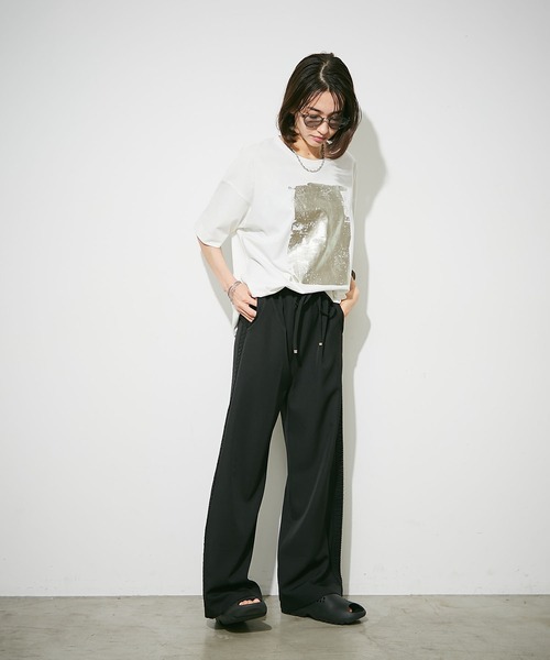 NUNIFE（ユニフィー）の「【NUNIFE/WEB限定】箔プリントBIGT（Tシャツ/カットソー・レディース・アイボリー/スミクロ/オフホワイト・FREE/SMALL/MEDIUM）」の14枚目の写真