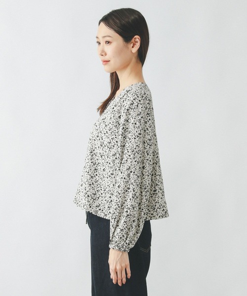セール】さらさらリラックスプリントVネックブラウス/147535