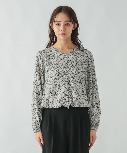 専用です(´◡` )♩ セール】さらさらリラックスプリントVネックブラウス/147535