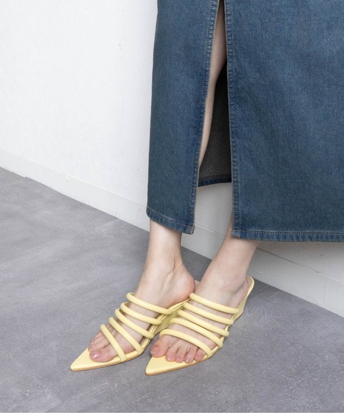 Fabby fabby(ファビィーファビィー)の「ロングノーズストラップウエッジサンダル(サンダル・レディース・ブラック/グリーン/イエロー/シルバー/オフホワイト・LARGE/MEDIUM/SMALL)」の4枚目の写真