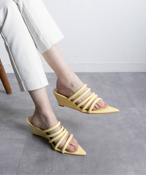 Fabby fabby(ファビィーファビィー)の「ロングノーズストラップウエッジサンダル(サンダル・レディース・ブラック/グリーン/イエロー/シルバー/オフホワイト・LARGE/MEDIUM/SMALL)」の7枚目の写真