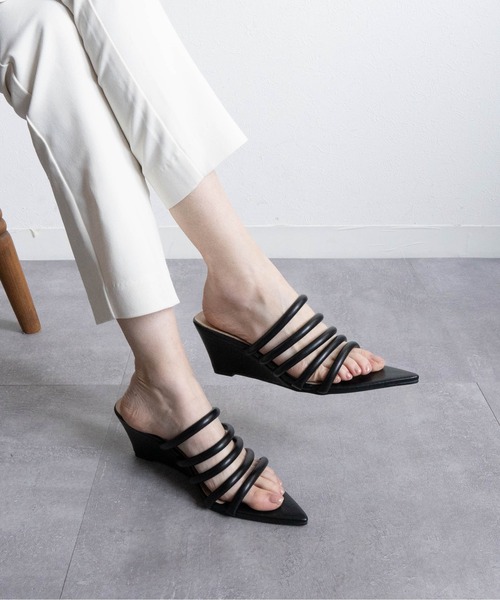 Fabby fabby(ファビィーファビィー)の「ロングノーズストラップウエッジサンダル(サンダル・レディース・ブラック/グリーン/イエロー/シルバー/オフホワイト・LARGE/MEDIUM/SMALL)」の6枚目の写真