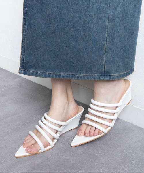 Fabby fabby(ファビィーファビィー)の「ロングノーズストラップウエッジサンダル(サンダル・レディース・ブラック/グリーン/イエロー/シルバー/オフホワイト・LARGE/MEDIUM/SMALL)」の14枚目の写真