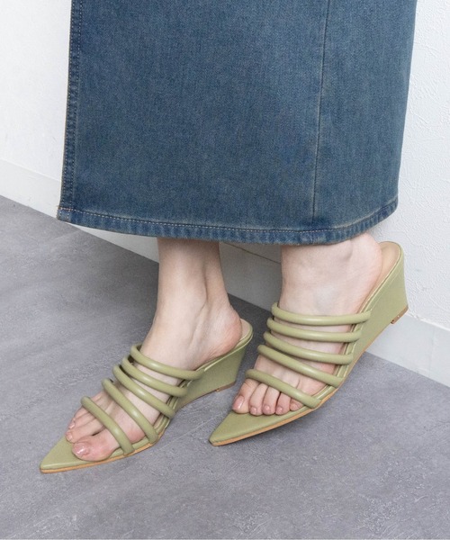 Fabby fabby(ファビィーファビィー)の「ロングノーズストラップウエッジサンダル(サンダル・レディース・ブラック/グリーン/イエロー/シルバー/オフホワイト・LARGE/MEDIUM/SMALL)」の16枚目の写真
