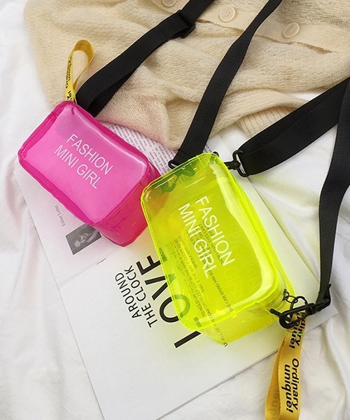 c.u.l（シーユーエル）の「クリアバッグ レタリングデザイン ショルダーバッグ cula1122（ショルダーバッグ・レディース・ピンク/ホワイト/オレンジ/パープル/イエロー/ブルー/ブラック・FREE）」の15枚目の写真