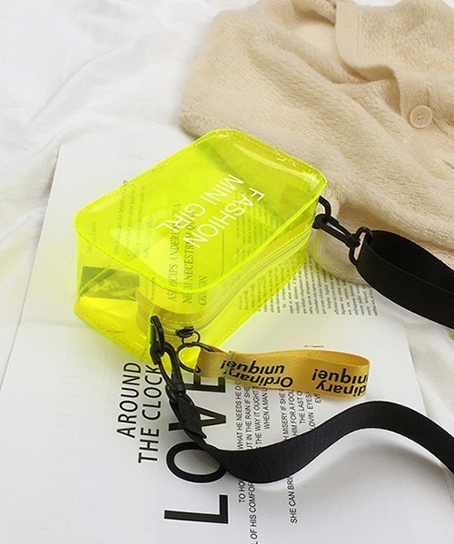 c.u.l（シーユーエル）の「クリアバッグ レタリングデザイン ショルダーバッグ cula1122（ショルダーバッグ・レディース・ピンク/ホワイト/オレンジ/パープル/イエロー/ブルー/ブラック・FREE）」の16枚目の写真