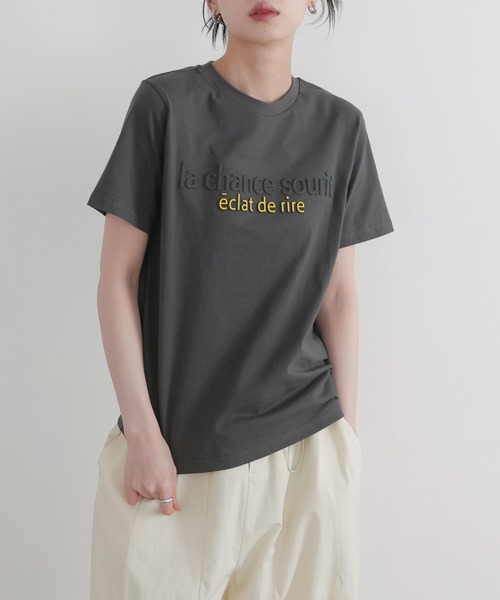 セール】コンパクトエンボスロゴT（Tシャツ/カットソー）｜LIAN