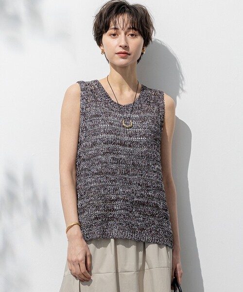 23区(ニジュウサンク)の「【洗える】テープミックススカシ ノースリーブ ニット(ニット/セーター・レディース・ベージュ系5/ダークブラウン系5・38)」の1枚目の写真