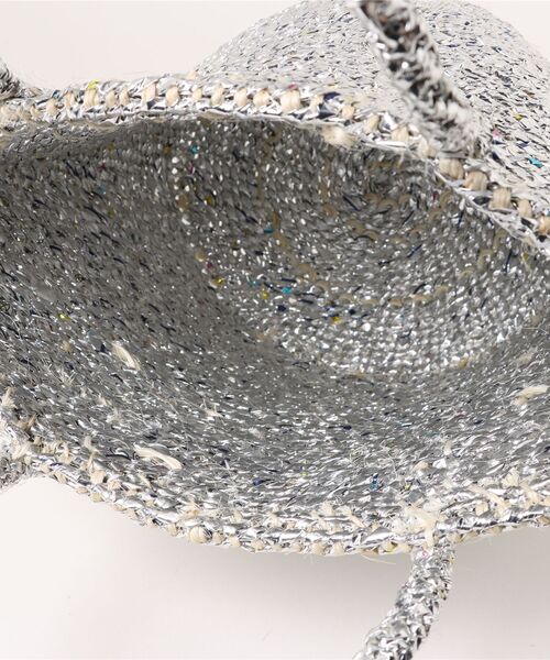 UNBILLION（アンビリオン）の「アフリカンスクエアー AFRICANSQUARE / プラスチックサイザルバッグ共手9インチ（かごバッグ・レディース・シルバー・FREE）」の8枚目の写真