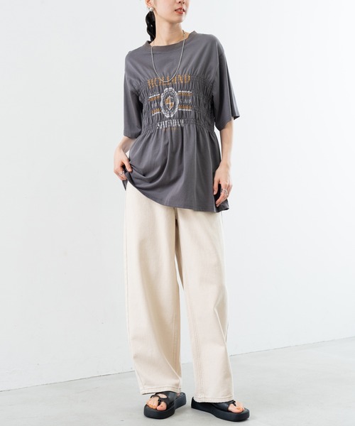 SABUROKU(サブロク)の「【SABUROKU】 今季の マストアイテム フロント シャーリング Tシャツ が登場!(Tシャツ/カットソー・レディース・ホワイト/チャコールグレー・M)」の17枚目の写真
