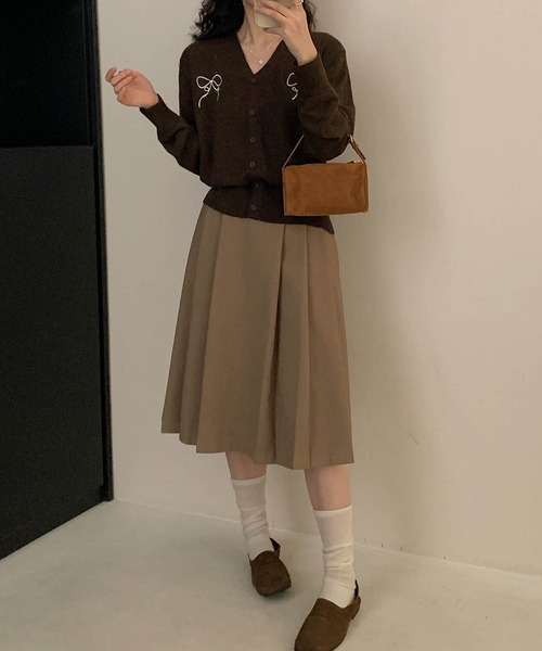 aimoha(アイモハ)の「【aimoha】リボン刺繍Vネックニットカーディガン(カーディガン/ボレロ・レディース・ライトベージュ/チョコ/ネイビー/ライトグレー/ブルー/グレー・FREE)」の19枚目の写真