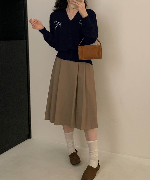 aimoha(アイモハ)の「【aimoha】リボン刺繍Vネックニットカーディガン(カーディガン/ボレロ・レディース・ライトベージュ/チョコ/ネイビー/ライトグレー/ブルー/グレー・FREE)」の20枚目の写真