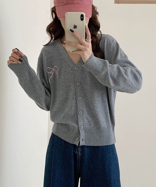 aimoha(アイモハ)の「【aimoha】リボン刺繍Vネックニットカーディガン(カーディガン/ボレロ・レディース・ライトベージュ/チョコ/ネイビー/ライトグレー/ブルー/グレー・FREE)」の21枚目の写真