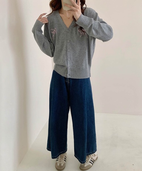 aimoha(アイモハ)の「【aimoha】リボン刺繍Vネックニットカーディガン(カーディガン/ボレロ・レディース・ライトベージュ/チョコ/ネイビー/ライトグレー/ブルー/グレー・FREE)」の8枚目の写真