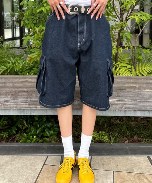 INTER FACTORY(インターファクトリー)の「SARA - カーゴハーフパンツ made in INTER FACTORY(その他パンツ・レディース・インディゴブルー/カモフラージュ・MEDIUM/LARGE)」の2枚目の写真