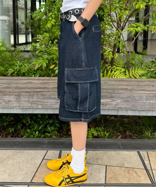 INTER FACTORY(インターファクトリー)の「SARA - カーゴハーフパンツ made in INTER FACTORY(その他パンツ・レディース・インディゴブルー/カモフラージュ・MEDIUM/LARGE)」の3枚目の写真