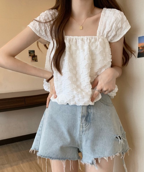 Sibra（シブラ）の「スクエアネックフリルブラウス（Tシャツ/カットソー・レディース・ホワイト/イエロー/ブラック・M）」の2枚目の写真