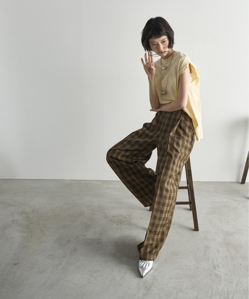 THE YOn（ザヨン）の「チェックタックワイドパンツ（その他パンツ・レディース・カーキブラウン/ベージュ・S/M）」の21枚目の写真