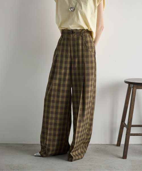 THE YOn（ザヨン）の「チェックタックワイドパンツ（その他パンツ・レディース・カーキブラウン/ベージュ・S/M）」の8枚目の写真