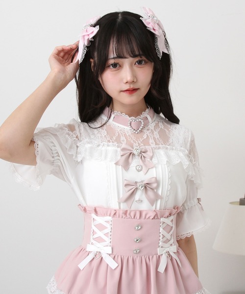 DearMyLove（ディアマイラブ）の「ハートビジューリボンオフショル風レースブラウス（シャツ/ブラウス・レディース・ブラック/ベビーピンク/ホワイト×ブラック/ホワイト×ピンク・3L/LL/LARGE/MEDIUM）」の8枚目の写真