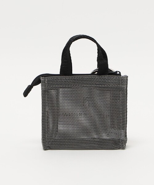 UNITED ARROWS(ユナイテッドアローズ)の「マイクロミニ ロゴ メッシュ トートバッグ チャーム(その他雑貨・レディース・ベージュ/ダークブラウン/グレー系・FREE)」の8枚目の写真