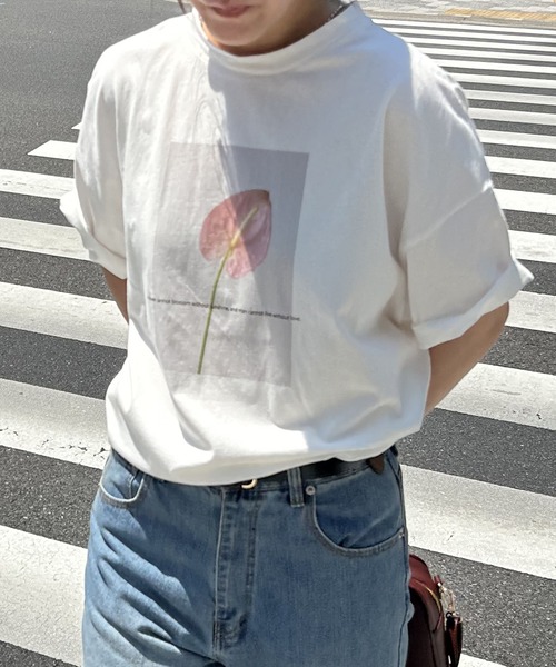 VENCEEXCHANGE(ヴァンスエクスチェンジ)の「綿天竺フラワープリントTシャツ(Tシャツ/カットソー・レディース・その他1/ブラック/オフホワイト・FREE)」の6枚目の写真
