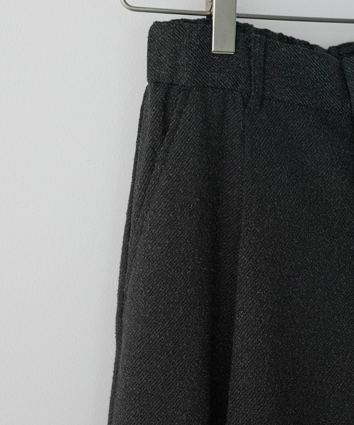 WYM LIDNM（ウィム バイ リドム）の「BREEZE TWEED DEEP TUCK BAGGY SLACKS（スラックス・メンズ・チャコール/グレー系/アッシュブラウン/ブラック・S/M/L）」の21枚目の写真