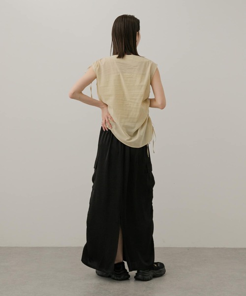 SENSE OF PLACE by URBAN RESEARCH（センスオブプレイスバイアーバンリサーチ）の「アシンメトリーシャーリングトップ（シャツ/ブラウス・レディース・ベージュ/アイボリー/ネイビー・ONE）」の6枚目の写真