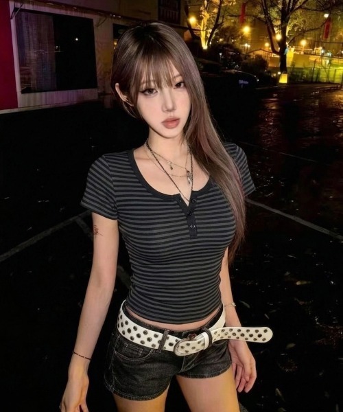 SHEPP（シープ）の「【新色追加】コンパクト ボーダーヘンリーネックTシャツ スタイルアップ 半袖トップス（Tシャツ/カットソー・レディース・グレー/ライトグレー・M）」の14枚目の写真