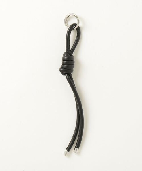 【関税込み】We11done ホワイト Key Charm レザー シュシュ セール】レザーコードチャーム/キーリング(チャーム)|Per