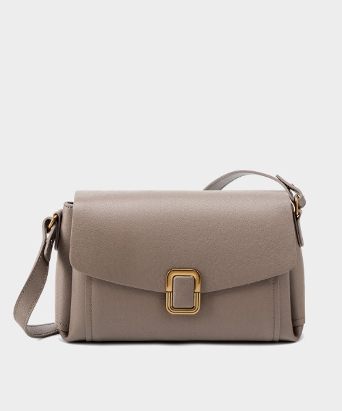 NiiNa（ニーナ）の「【 NiiNa / ニーナ 】高品質牛革 2wayワンハンドルスクエアフォルムショルダーバッグ（ショルダーバッグ・レディース・ホワイト/ブラウン/ダークブラウン/グリーン/ブラック/グレイッシュベージュ/カーキ・FREE）」の14枚目の写真