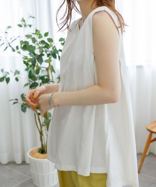 RCD(アールシーディー)の「肩タックノースリーブ(Tシャツ/カットソー・レディース・ブラック/グレイッシュベージュ/オフホワイト/チャコールグレー・M-L/LL~3L/4L~5L)」の17枚目の写真