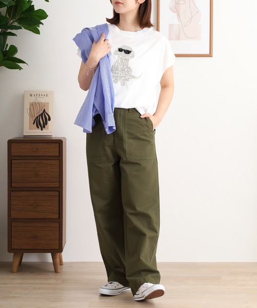 EGLANTINE(エグランティーヌ)の「EGLANTINE 犬デザイン刺繍 フレンチスリーブカットソー(Tシャツ/カットソー・レディース・ホワイト×ブラック/オフホワイト/ブラック/ブルー・40)」の14枚目の写真