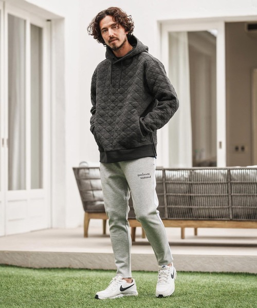 1minute 1second（ワンミニットワンセカンド）の「mpa3852-quilted side zip hoody with heart patch サイドジップパーカー（パーカー・メンズ・ブラック/チャコール・S/M/L/XL）」の8枚目の写真