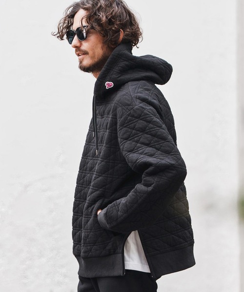 1minute 1second（ワンミニットワンセカンド）の「mpa3852-quilted side zip hoody with heart patch サイドジップパーカー（パーカー・メンズ・ブラック/チャコール・S/M/L/XL）」の10枚目の写真