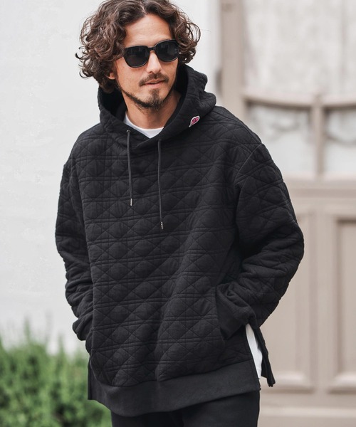 1minute 1second（ワンミニットワンセカンド）の「mpa3852-quilted side zip hoody with heart patch サイドジップパーカー（パーカー・メンズ・ブラック/チャコール・S/M/L/XL）」の12枚目の写真