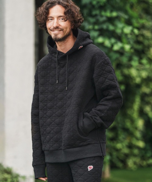 1minute 1second（ワンミニットワンセカンド）の「mpa3852-quilted side zip hoody with heart patch サイドジップパーカー（パーカー・メンズ・ブラック/チャコール・S/M/L/XL）」の13枚目の写真
