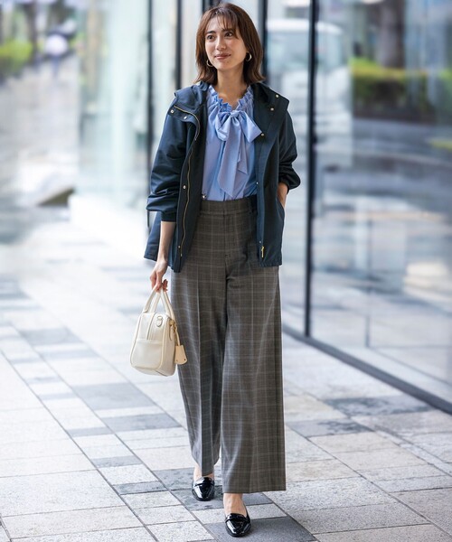 ANY SIS(エニィスィス)の「【洗える】ギャザーネック ブラウス(シャツ/ブラウス・レディース・スカイブルー系/ダークブラウン系1・2)」の6枚目の写真